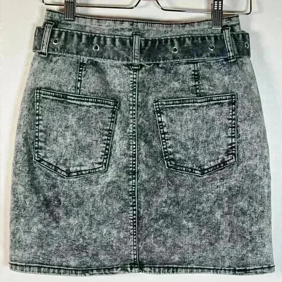 Refuge Denim Acid Wash Black Denim High Waisted Belted Skirt Size Medium - Picture 3 of 8